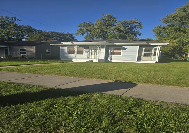 Manufactured home for sale at 921 Carlton St, Mishawaka, IN 46544 | MLS# 202641983