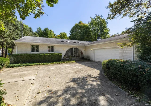 Photo 2 of Manufactured home for sale at 8402 Timber Ln, Lafayette, IN 47905 | MLS# 202642033 | Listing updated on 2026-10-09