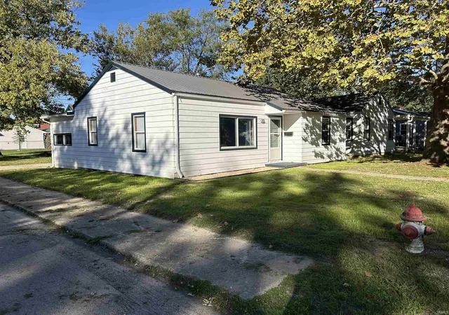 Manufactured home for sale at 710 W Elm St, Hartford City, IN 47348 | MLS# 202642040