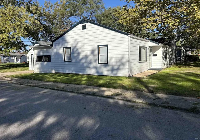 Photo 1 of Manufactured home for sale at 710 W Elm St, Hartford City, IN 47348 | MLS# 202642040 | Listing updated on 2026-10-09