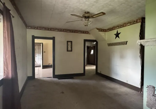 Photo 3 of Sale Pending at 376 Indiana St, Wabash, IN 46992 | MLS# 202642071 | Listing updated on 2026-10-23