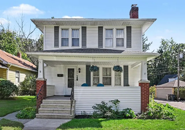 Photo 1 of Sale Pending at 152 W Pokagon St, South Bend, IN 46617 | MLS# 202642098 | Listing updated on 2026-10-15