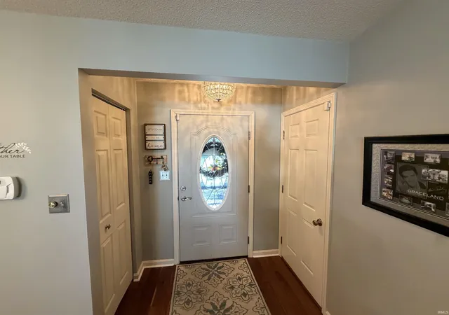 Photo 4 of Sale Pending at 2900 Turnberry Ln, Evansville, IN 47711 | MLS# 202642131 | Listing updated on 2026-10-18