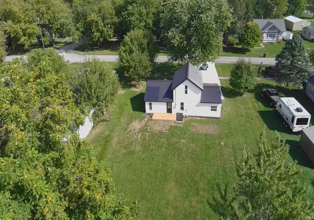 Photo 3 of Sale Pending at 104 S Maple St, Earl Park, IN 47942 | MLS# 202642139 | Listing updated on 2026-10-13
