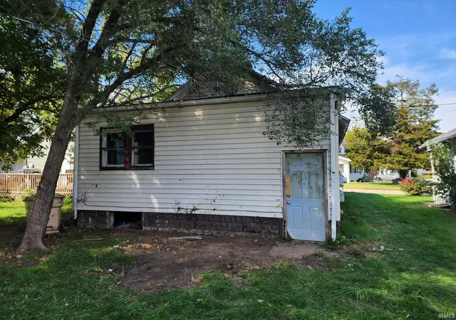 Photo 3 of Sale Pending at 1514 Keller St, South Bend, IN 46628 | MLS# 202642145 | Listing updated on 2026-10-22