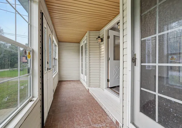 Photo 3 of Manufactured home for sale at 19353 Greenacre St, South Bend, IN 46637 | MLS# 202642163 | Listing updated on 2026-10-17