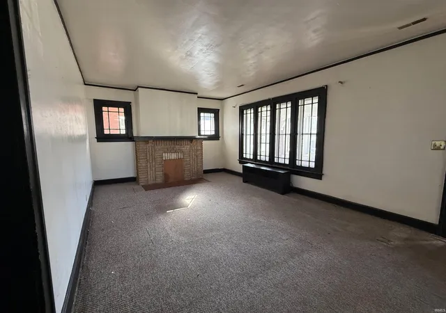 Photo 3 of Manufactured home for sale at 602 Bayard Park Dr, Evansville, IN 47713 | MLS# 202642174 | Listing updated on 2026-10-11