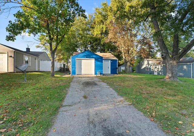Photo 2 of Manufactured home for sale at 1715 Altgeld St, South Bend, IN 46614 | MLS# 202642175 | Listing updated on 2026-10-10