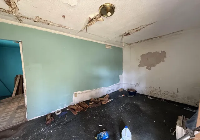Photo 3 of Manufactured home for sale at 1757 Judson St, Evansville, IN 47713 | MLS# 202642179 | Listing updated on 2026-10-11