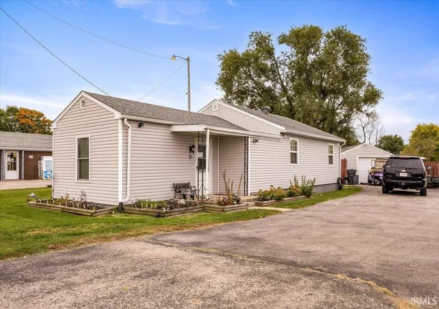 Manufactured home for sale at 749 W Jackson St, Parker City, IN 47368 | MLS# 202642251