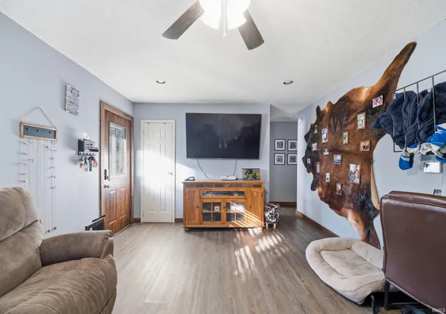 Photo 3 of Manufactured home for sale at 2413 Maumee Pl, Lafayette, IN 47909 | MLS# 202642261 | Listing updated on 2026-10-12