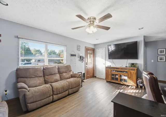 Photo 4 of Manufactured home for sale at 2413 Maumee Pl, Lafayette, IN 47909 | MLS# 202642261 | Listing updated on 2026-10-12