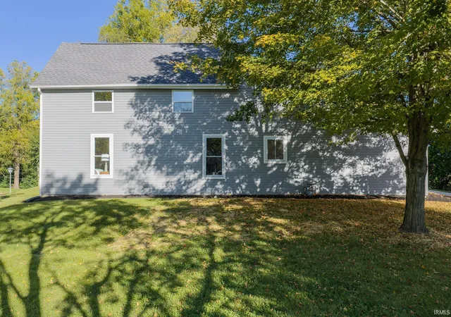Photo 3 of Single family home for sale at 585 Walnut St, Wabash, IN 46992 | MLS# 202642265 | Listing updated on 2026-10-13