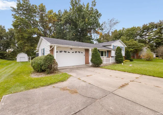 Photo 2 of Manufactured home for sale at 16344 Ronnies Dr, Mishawaka, IN 46544 | MLS# 202642302 | Listing updated on 2026-10-13