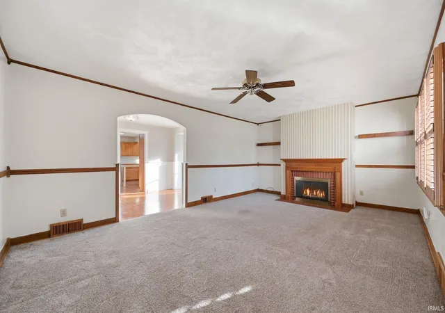 Photo 4 of Single family home for sale at 420 W Perkins St, Hartford City, IN 47348 | MLS# 202642311 | Listing updated on 2026-10-21