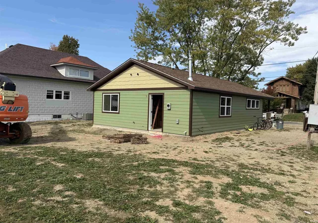 Photo 2 of Manufactured home for sale at 309 W Monroe St, Kokomo, IN 46901 | MLS# 202642312 | Listing updated on 2026-10-12