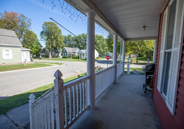 Photo 3 of Single family home for sale at 600 Fulton St, Rochester, IN 46975 | MLS# 202642325 | Listing updated on 2026-10-26