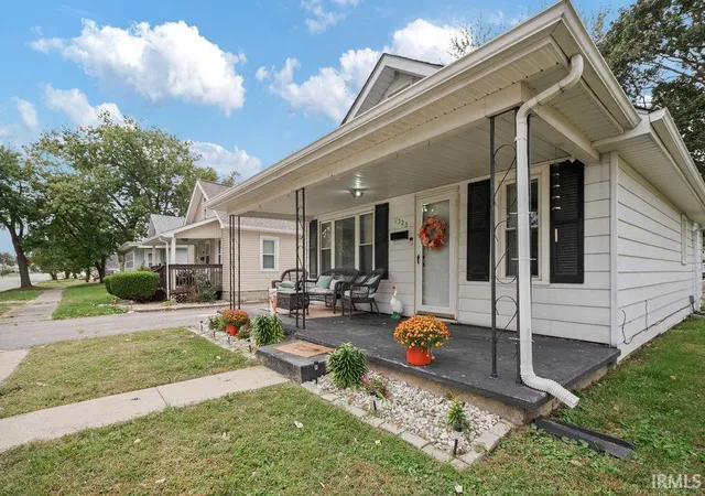 Photo 3 of Single family home for sale at 1323 S Delphos St, Kokomo, IN 46902 | MLS# 202642329 | Listing updated on 2026-10-22