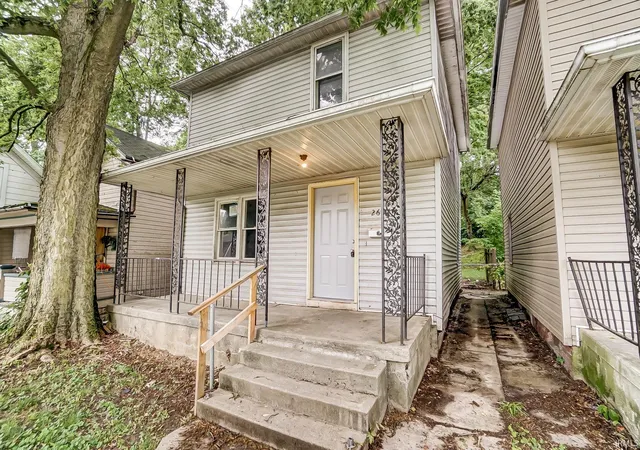 Photo 2 of Manufactured home for sale at 2607 Fox Ave, Fort Wayne, IN 46807 | MLS# 202642341 | Listing updated on 2026-10-12