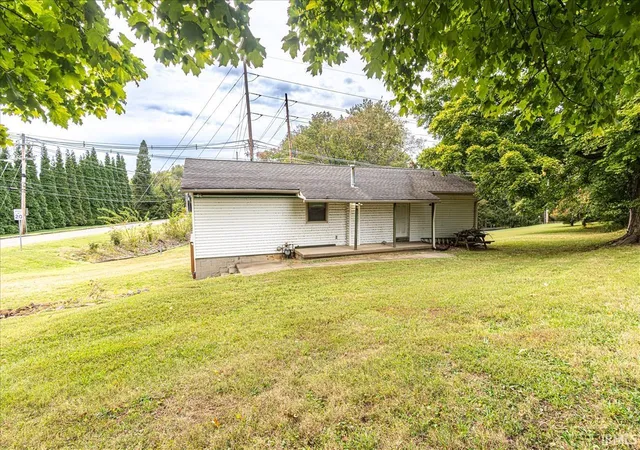 Photo 1 of Sale Pending at 948 Outer Gray St, Newburgh, IN 47630 | MLS# 202642344 | Listing updated on 2026-10-19