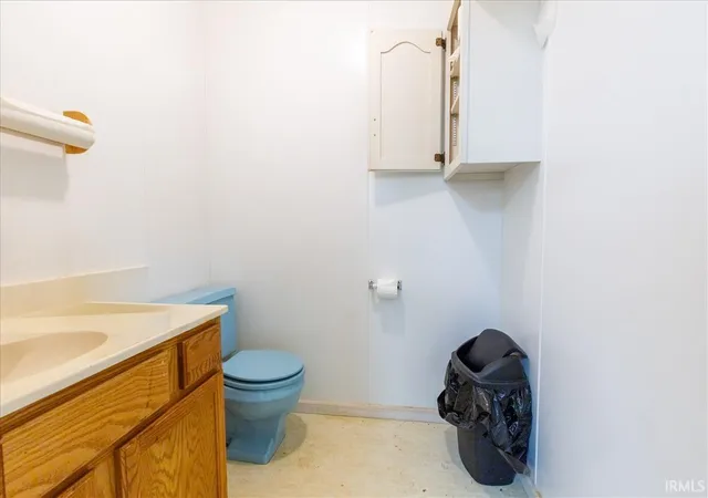Photo 4 of Sale Pending at 948 Outer Gray St, Newburgh, IN 47630 | MLS# 202642344 | Listing updated on 2026-10-19