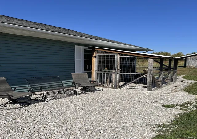 Photo 1 of Manufactured home for sale at 4700 Calico Dr, Mount Vernon, IN 47620 | MLS# 202642353 | Listing updated on 2026-10-13