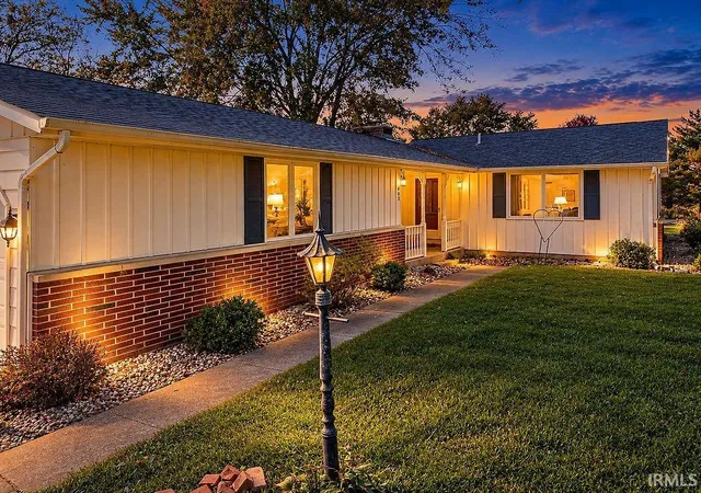 Manufactured home for sale at 102 Riverview Rd, Warren, IN 46792 | MLS# 202642382