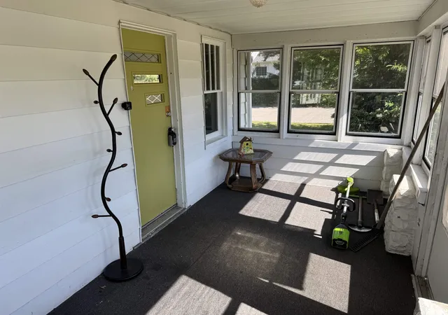 Photo 3 of Manufactured home for sale at 301 S 35th Street, South Bend, IN 46615 | MLS# 202642392 | Listing updated on 2026-10-20