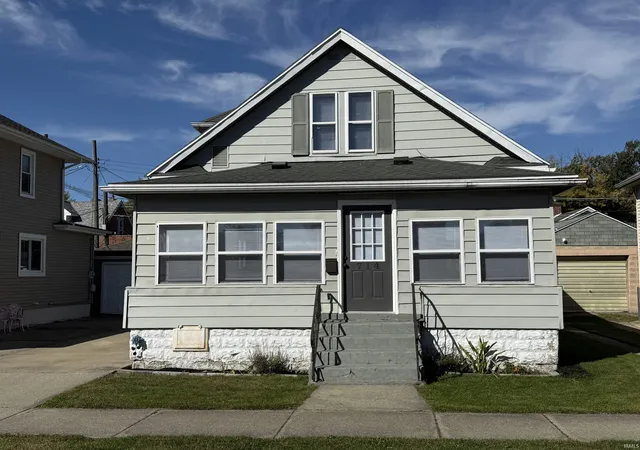 Photo 1 of Single family home for sale at 714 W 6th Street, Mishawaka, IN 46544 | MLS# 202642403 | Listing updated on 2026-10-13