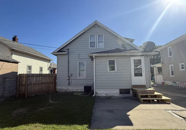 Photo 2 of Single family home for sale at 714 W 6th Street, Mishawaka, IN 46544 | MLS# 202642403 | Listing updated on 2026-10-13