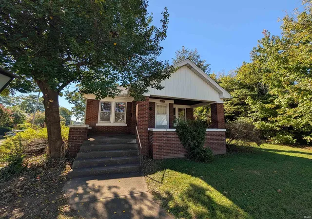 Manufactured home for sale at 1221 Bayard Park Dr, Evansville, IN 47714 | MLS# 202642407