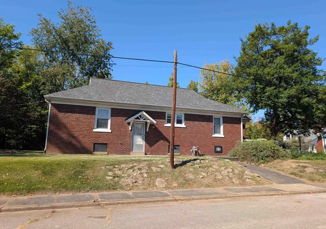 Photo 3 of Manufactured home for sale at 1221 Bayard Park Dr, Evansville, IN 47714 | MLS# 202642407 | Listing updated on 2026-10-13