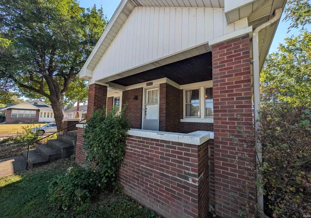 Photo 4 of Manufactured home for sale at 1221 Bayard Park Dr, Evansville, IN 47714 | MLS# 202642407 | Listing updated on 2026-10-13