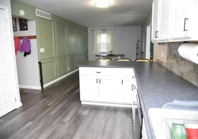 Photo 3 of Manufactured home for sale at 808 W 9th Street, Rochester, IN 46975 | MLS# 202642426 | Listing updated on 2026-10-14