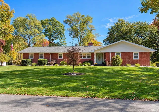 Photo 1 of Sale Pending at 12 Grv Park Dr, Columbia City, IN 46725 | MLS# 202642462 | Listing updated on 2026-10-16