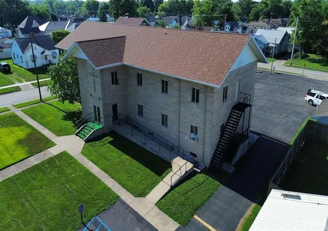 Photo 1 of Manufactured home for sale at 810 Dubois St, Lawrenceville, IL 62439 | MLS# 202642465 | Listing updated on 2026-10-13