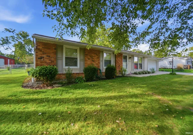 Photo 3 of Manufactured home for sale at 4916 Greenfield Dr, Fort Wayne, IN 46835 | MLS# 202642469 | Listing updated on 2026-10-13