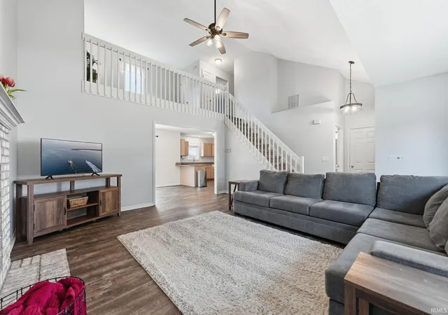 Photo 4 of Sale Pending at 9424 Greyhawk Dr, Fort Wayne, IN 46835 | MLS# 202642475 | Listing updated on 2026-10-20