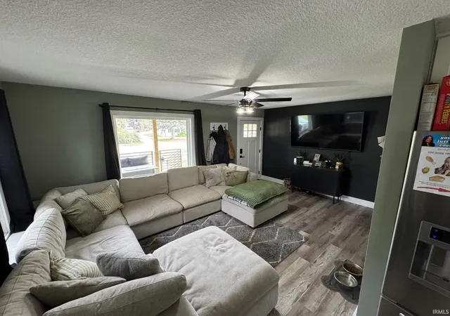 Photo 3 of Manufactured home for sale at 1010 Wabash Ave, Rochester, IN 46975 | MLS# 202642480 | Listing updated on 2026-10-13