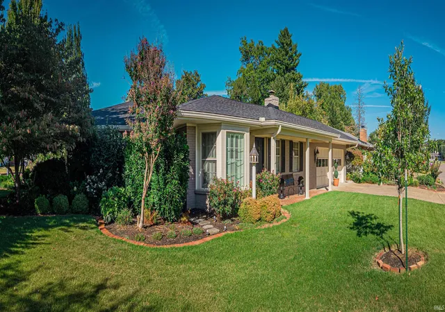 Photo 2 of Manufactured home for sale at 7001 Red Wing Dr, Evansville, IN 47715 | MLS# 202642496 | Listing updated on 2026-10-13