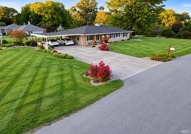 Photo 1 of Manufactured home for sale at 3021 Manor Dr, Vincennes, IN 47591 | MLS# 202642499 | Listing updated on 2026-10-23