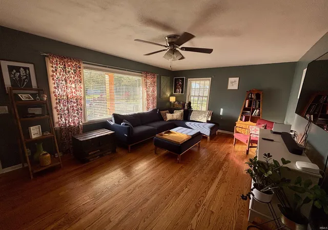 Photo 4 of Manufactured home for sale at 3021 Manor Dr, Vincennes, IN 47591 | MLS# 202642499 | Listing updated on 2026-10-23