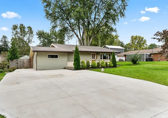 Photo 2 of Manufactured home for sale at 2616 Otsego Dr, Fort Wayne, IN 46825 | MLS# 202642507 | Listing updated on 2026-10-13