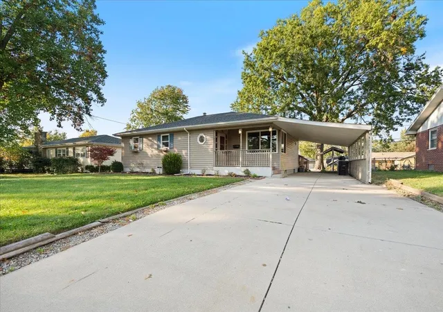Photo 2 of Manufactured home for sale at 1411 Kenwood Ave, Fort Wayne, IN 46805 | MLS# 202642517 | Listing updated on 2026-10-13