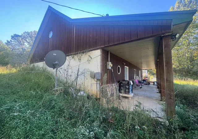 Photo 3 of Single family home for sale at 204 Silver Ln, Williams, IN 47470 | MLS# 202642527 | Listing updated on 2026-10-27