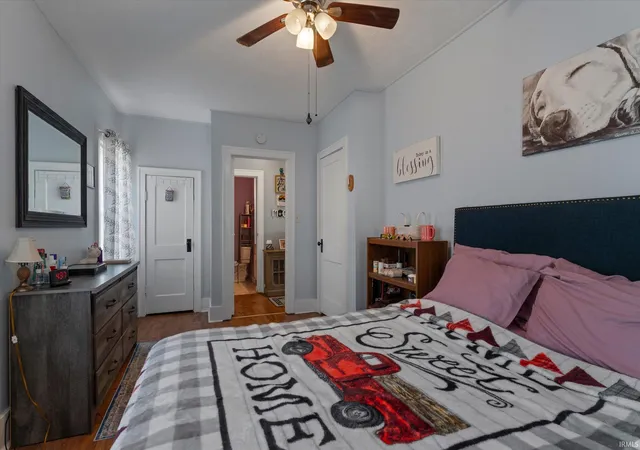 Photo 4 of Sale Pending at 230 E Broadway St, Mishawaka, IN 46545 | MLS# 202642530 | Listing updated on 2026-10-28