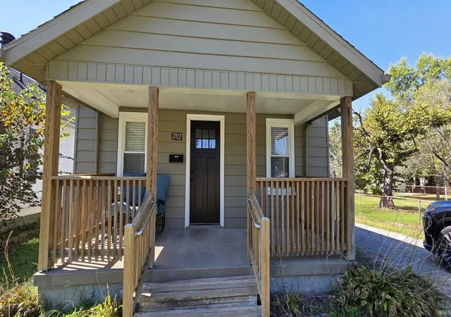 Photo 2 of Manufactured home for sale at 2702 N Heidelbach Ave, Evansville, IN 47711 | MLS# 202642532 | Listing updated on 2026-10-21