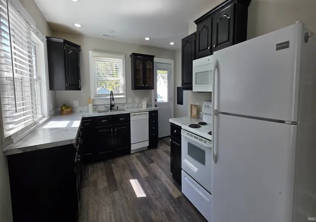 Photo 3 of Manufactured home for sale at 2702 N Heidelbach Ave, Evansville, IN 47711 | MLS# 202642532 | Listing updated on 2026-10-21