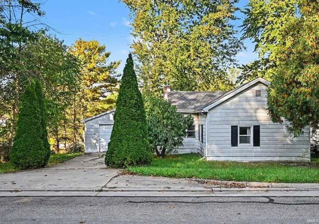 Manufactured home for sale at 520 Logan St, Warsaw, IN 46580 | MLS# 202642535