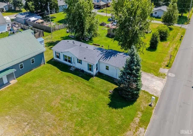 Photo 3 of Manufactured home for sale at 614 N Sycamore St, Fairmount, IN 46928 | MLS# 202642538 | Listing updated on 2026-10-24